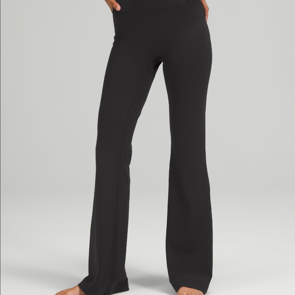 Lelelemon flare leggings